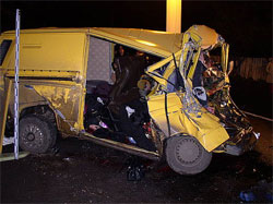 Мікроавтобус було переобладнано з вантажо-пасажирського в пасажирський. Фото - 20minut.ua