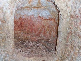 Похоронна камера в печері, де був знайдений саван. Фото Шимона Ґібсона
