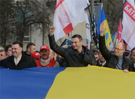 Суд у Харкові заборонив ходу «Вставай, Україно!» і дозволив тільки мітинг