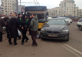 Попов заходився наводити лад з паркуванням у центрі столиці