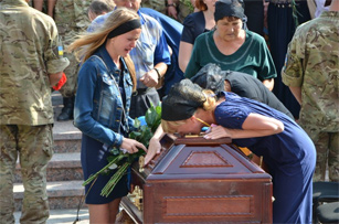 Під час проведення АТО загинуло втричі більше українських воїнів ніж це стверджує РНБО