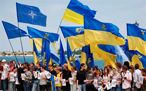 Українці готові проголосувати за вступ до НАТО