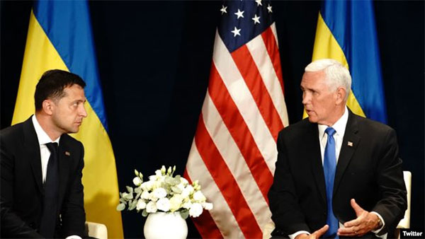 Президент Зеленський обговорив з віце-президентом США Пенсом ситуацію на Донбасі