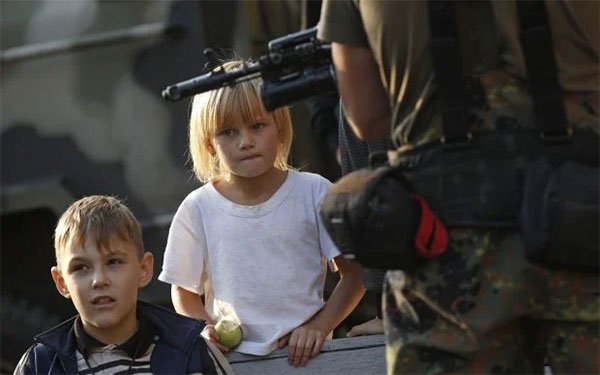 З початку бойових дій на Донбасі щонайменше 147 дітей загинули і 392 були поранені