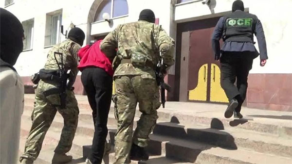 Російські силовики повідомили про затримання військового в Криму через роботу «на українську розвідку»
