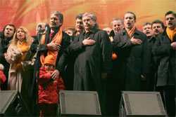 Команда Ющенка на сцені Свободи