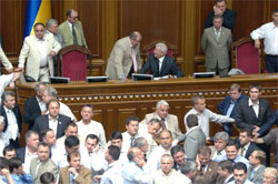 Парламентська опозиція об'єдналася. Поки, як завжди, - на словах (оновлено)