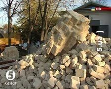 ЮНЕСКО - вандали, які спаплюжили святиню, мають сісти. Навіть, якщо вони в рясах