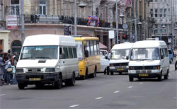 Цінова війна. Харкв'янам доведеться платити вдвічі більше за проїзд