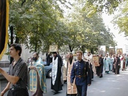 Московські попи публічно продемонструють, що їхній бог сидить на Луб'янці Московські попи публічно продемонструють, що їхній бог сидить на Луб'янці