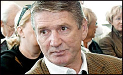 Тисячі людей прийшли попрощатися з Олександром Абдуловим Тисячі людей прийшли попрощатися з Олександром Абдуловим