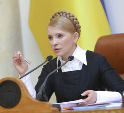 Сьогодні уряд плідно долатиме кризу