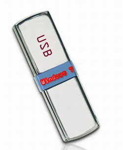 Microsoft планує продавати Windows 7 на USB-накопичувачах