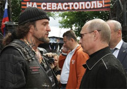 Ми - Малоросія? У Кремлі вже призначають паради в Україні