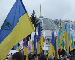 Творчий продукт Азарова вивів киян-підприємців під парламент