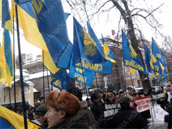 Від Президента вимагають вжити адекватних кроків у відповідь на дії Росії
