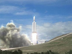 SpaceX представила найпотужнішу у світі ракету-носій