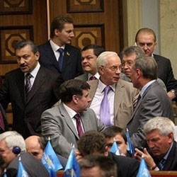 За пенсійну “реформу” Азарова-Тігіпка не бажають голосувати навіть тушки За пенсійну “реформу” Азарова-Тігіпка не бажають голосувати навіть тушки