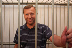 Екс-митників, які проходять у “газовій справі”, звільнили з-під варти
