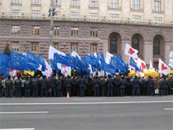 Попов побачив конфлікт інтересів навколо столичних майданів Попов побачив конфлікт інтересів навколо столичних майданів