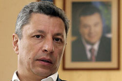Бойко стверджує, що домовився з росіянами закупити менше 27 млрд. кубометрів газу