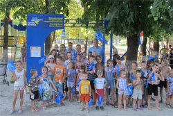 Вчителів і школярів цинічно використовують для агітації