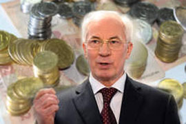 Азаров вважає, що у прорахунках «уряду професіоналів» винен весь світ Азаров вважає, що у прорахунках «уряду професіоналів» винен весь світ