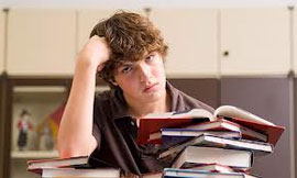 Українцям, які вчаться за свій кошт, обіцяють податкову знижку Українцям, які вчаться за свій кошт, обіцяють податкову знижку