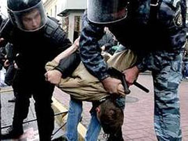 Помічника нардепа-свободівця силою доставили у райвідділ міліції