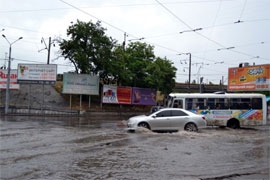 Одеса пережила другий буревій і зливу з градом