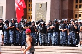 На річницю ГКЧП влада готує бійку під Київрадою?