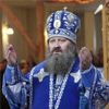 Чиновники і попи виселяють з Лаври інфекційних хворих