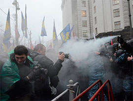 Суд заарештував свободівців, затриманих біля Кабміну