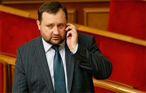 Прес-служба стверджує, що Арбузов раптово захворів