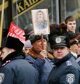 Гучна справа про заборону КПУ застрягла в нетрях бюрократичної системи