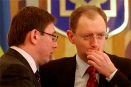 Політична криза. У БПП вважають, що Яценюк має запропонувати новий уряд або піти
