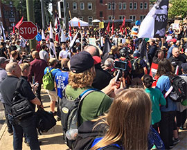 Російські провокатори вивели озброєних людей на мітинг у США