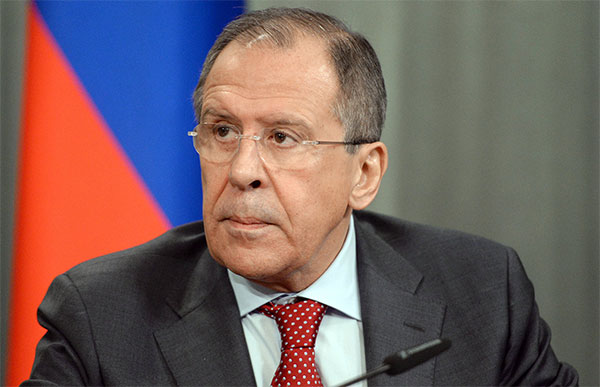 Натякає на заручників? Лавров пов’язав СНД з безпекою українців, які працюють в Росії