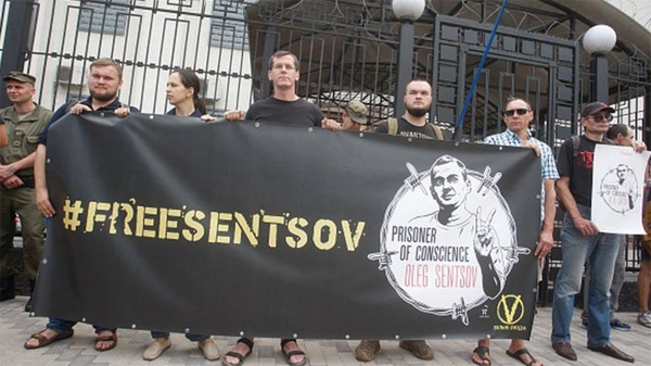 У Кремлі відреагували на лист Ягланда про помилування Сенцова