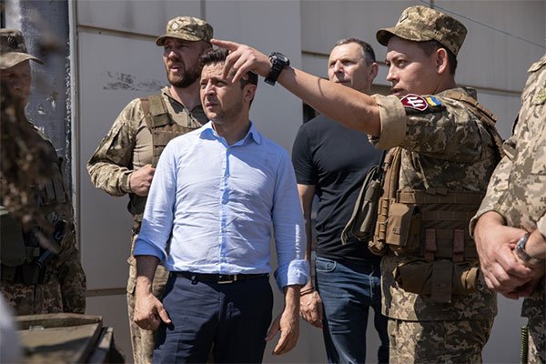 На такі дії наша армія відповідатиме з усією потужністю – Президент України про застосування артилерії в районі Новолуганського