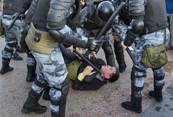 Через побиття людей у Москві Німеччину запитали про її підтримку повернення Росії до ПАРЄ