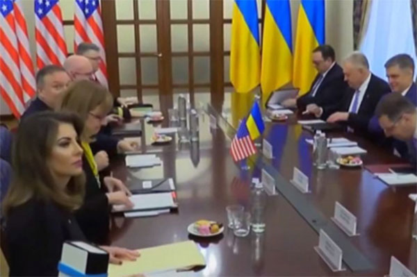 Помпео зустрівся з керівниками МЗС і Міноборони – говорили про безпеку, інвестиції та реформи