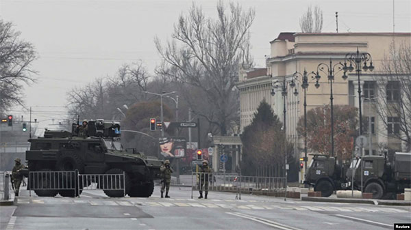 Уряд Казахстану стверджує про «відновлення порядку», десятки вбитих і тисячі заарештованих