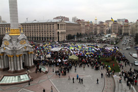 Поки люди не будуть впевнені, що їхні протести дадуть конкретний результат, а головне, - не будуть впевнені в своєму лідері (якого ще потрібно знайти), - годі сподіватися на новий Майдан