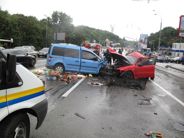 Безлад на дорогах. Як і чому п’яні за кермом уникають покарання в Україні