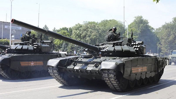 Штаб відновленої 8-ї армії Збройних сил перебуває у місті Новочеркаськ, за 50 км по прямій від кордону України в Луганській області Штаб відновленої 8-ї армії Збройних сил перебуває у місті Новочеркаськ, за 50 км по прямій від кордону України в Луганській області